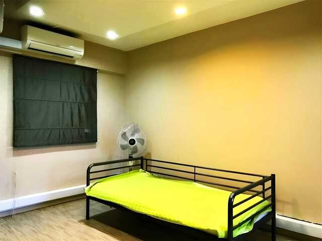 COSY UNIT AT SERANGOON