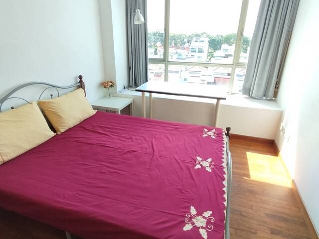 Tanah Merah mrt condo common room for rent