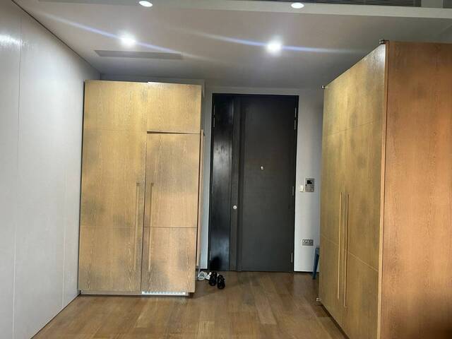 C.H.E.A.P!! For Rent - O.U.E. Twin Peaks One Br Unit (570Sf) - 7mins to MRT