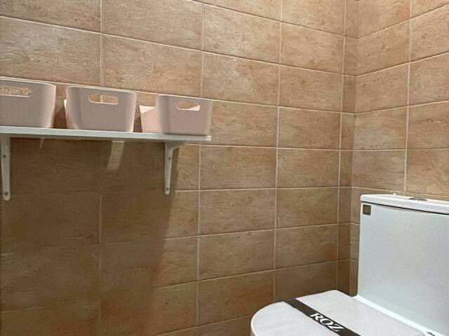All female tenants/no landlord next to MRT station