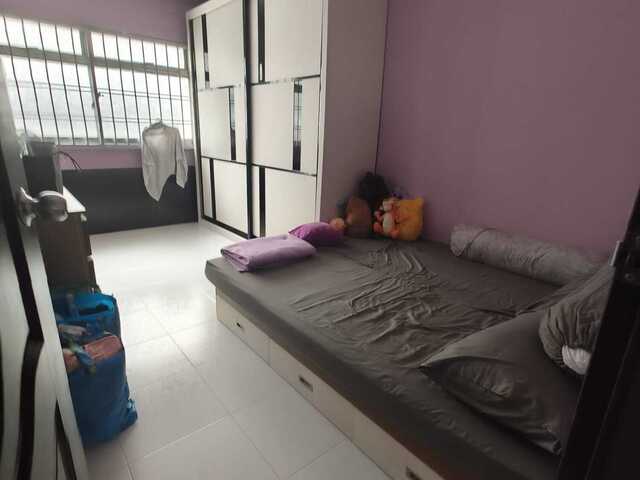 Common room at 768 pasir ris street 71 for rent! Aircon wifi!