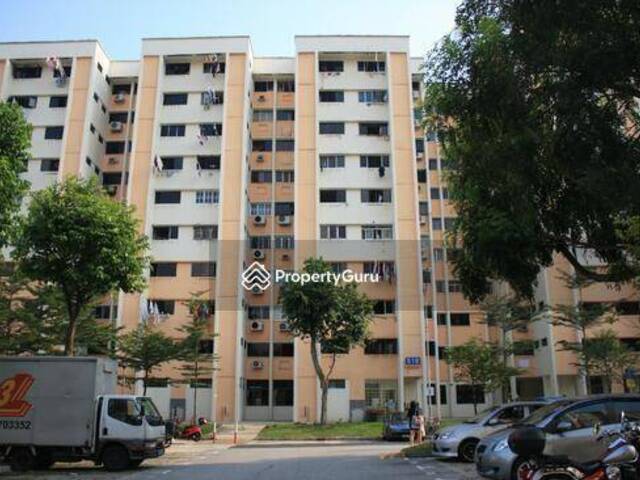 Common room for rent at at Blk 518 Jurong West Street 52. (Male Only) NO AGENT FEE