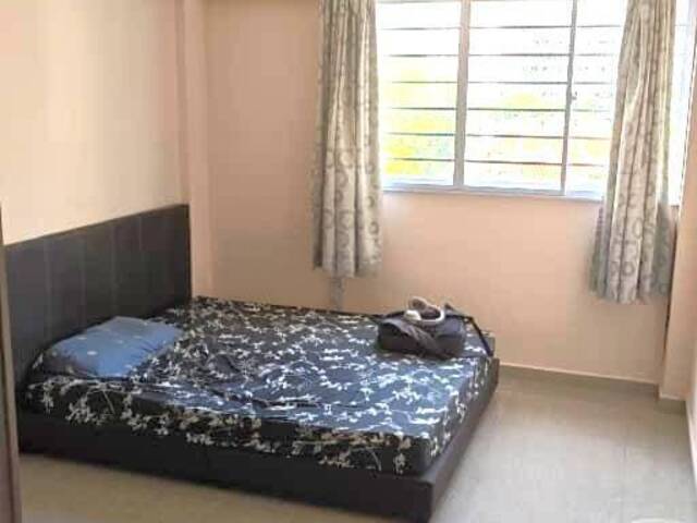 Common Room for Rent at Blk 511 West Coast Drive.(Single pax Only) NO AGENT FEE
