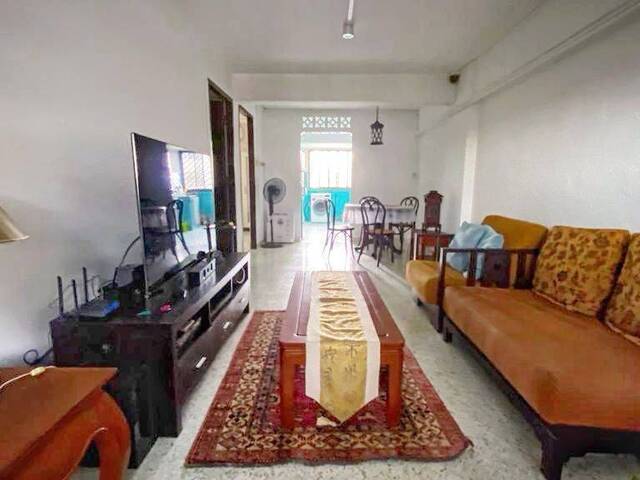 Rustic 3 Room Corner Unit for Rent