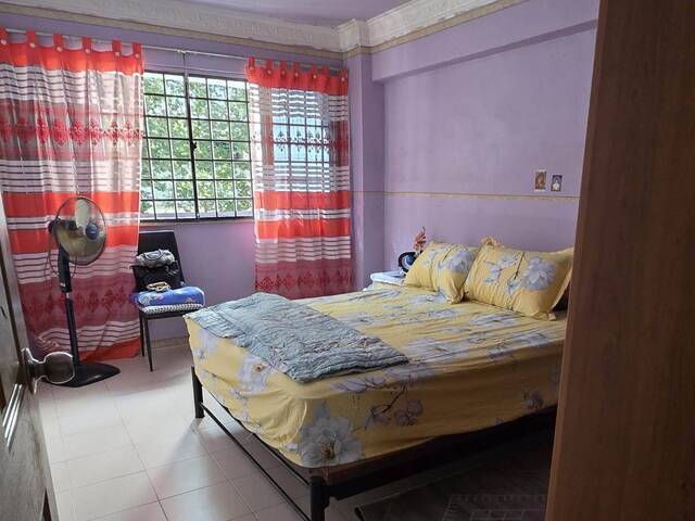 Blk 733 Yishun Ave 5 Common Room for rent