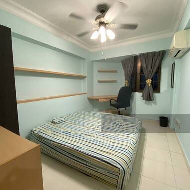 Quiet & Spacious Common Room Rent for Single or Couple/2 female @ Admiralty available! Corner Unit!!