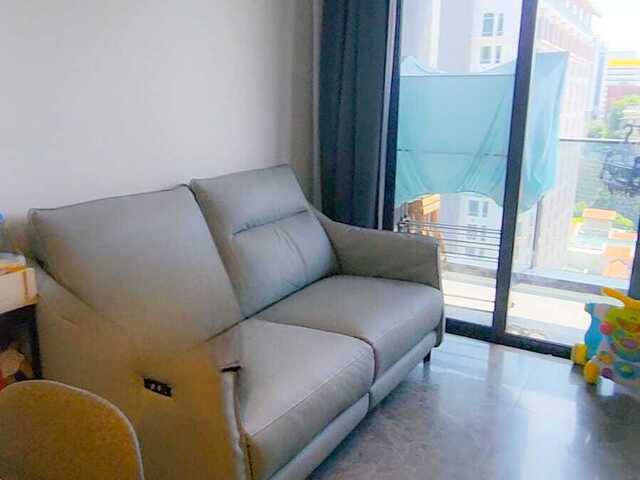 3 mins walk to Bugis MRT