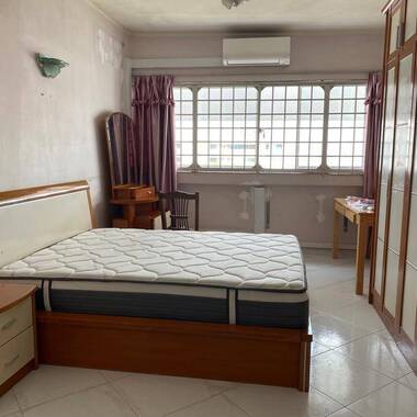 3 +2 Blk 203 Bt Batok Near Bt Batok MRT 9820...