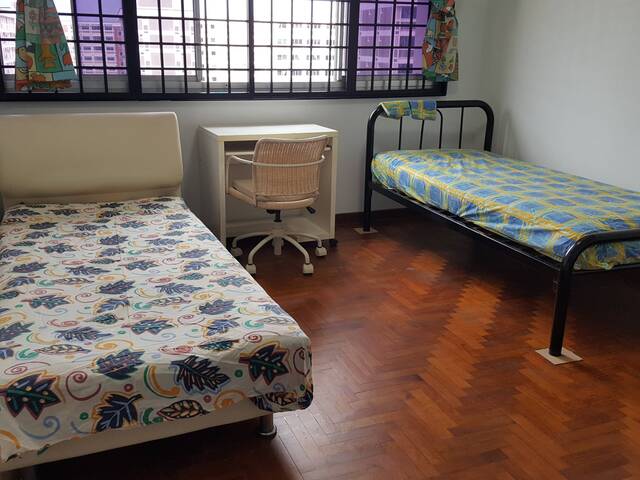 1 male to share a common room at Pasir ris MRT