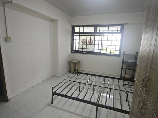 Common room for rent at Block 481, Sembawang Drive