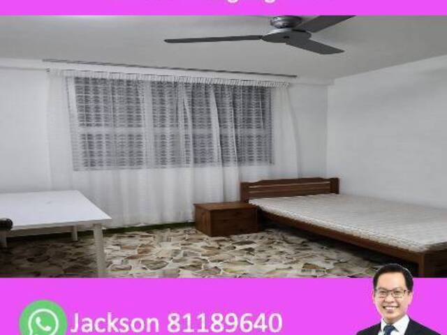 Rent room at Blk 636 Hougang Ave 8