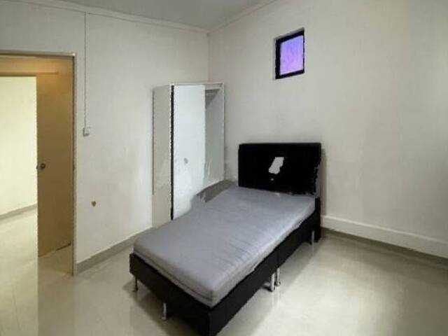 5I HDB NEWLY RENOVATED CORNER APARTMENT FOR RENT