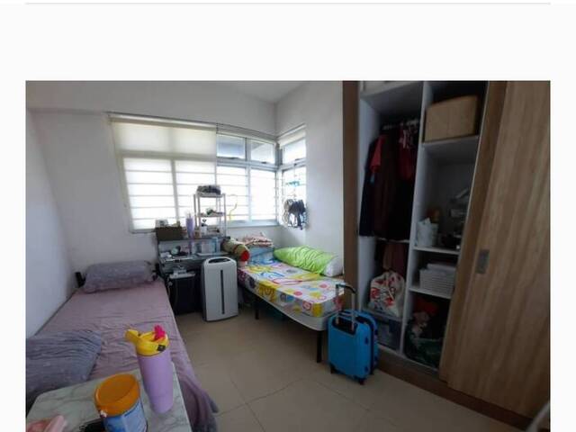 Master bedroom looking for a female roommate