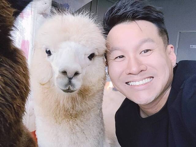 Lenon is looking for a room in East Singapore