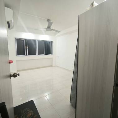 Master and common rooms available