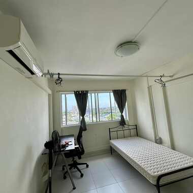 š Spacious High-Floor Room with Stunning Views ā Jurong East