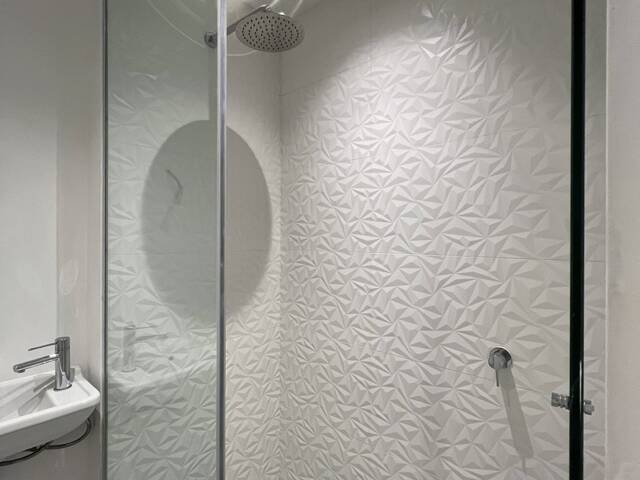 Room with balcony and private bathroom in Orchard / River Valley