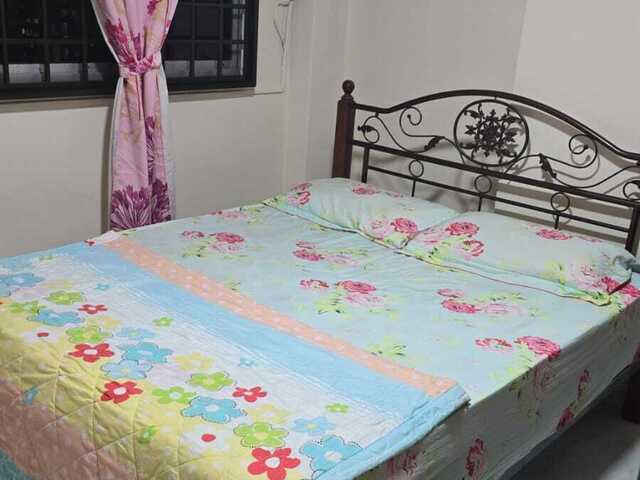 Common room at 542 hougang avenue 8 for rent!