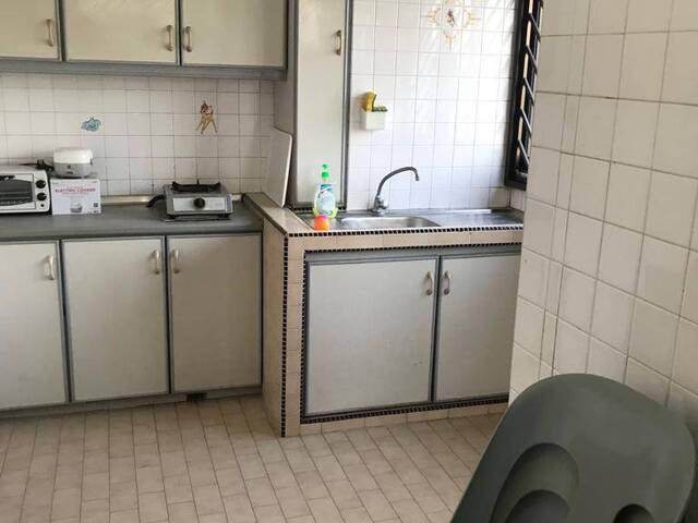 CHEAP! (1+1) – Blk137 Bishan Street 12– Near Amenities! Full Furnish with Aircon