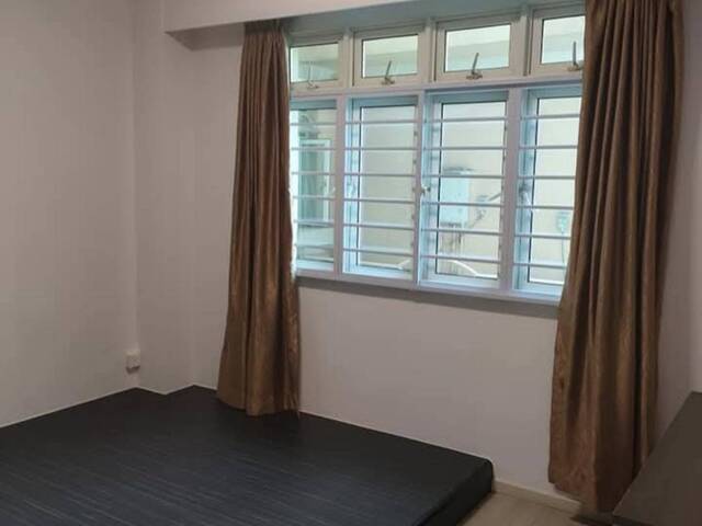 Huge Master Room in Condo in Central Location avail now