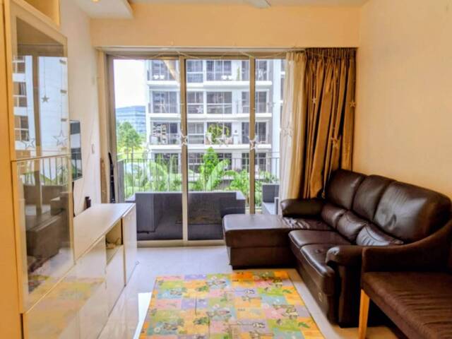 4 bedroom+ 1 store rm@Tampines mrt*Pool*Gym