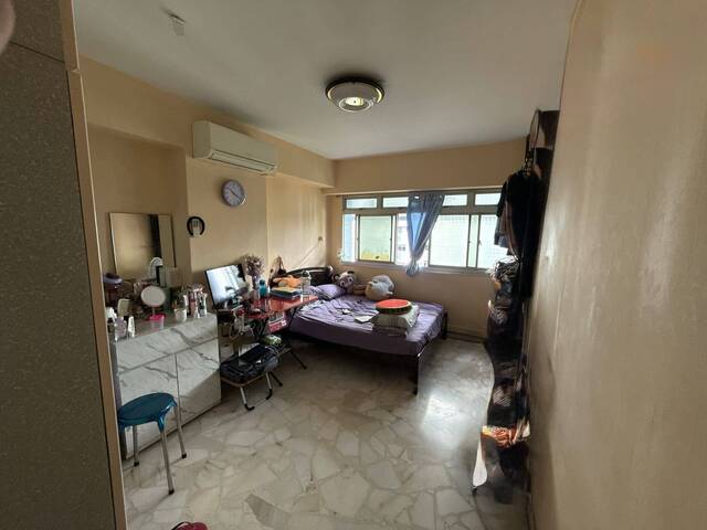 1 Single Room to Rent at Choa Chu Kang Loop . Contact 9836...