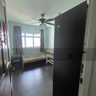 High floor Unblock view, 5mins walk to Kallang Mrt, Common rm, opposite Supermarket, Foods Centre