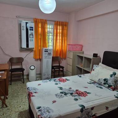 Near Holland Village MRT! Common room at 2 holland avenue for rent! Aircon wifi!