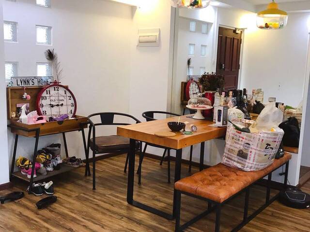 Blk 119D Kim Tian Road - $1350 for 1 LADY (Aircon + Wifi) - nice room, renovated