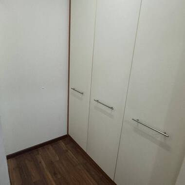Master room @ Blk 383 Bt Batok - aircon + wifi - $1300 for 2 pax. (OWN TOILET)