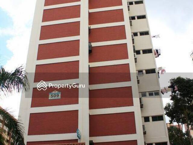 Common Room @ Ang Mo Kio Ave 8 BLK 509! NO AGENT FEE!