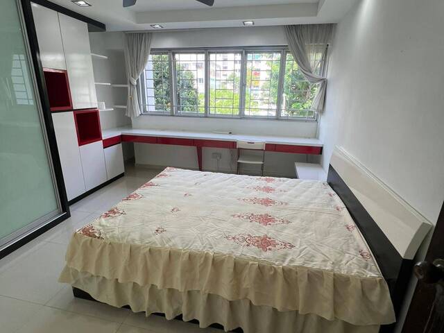 BLK 461, Tampines Street 44, Beautiful Common Room for Rent by Owner Available on 9/09...