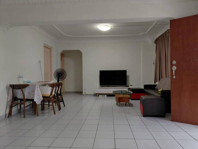 Common Room in Jurong West Street 81