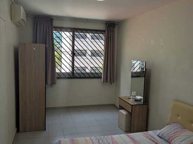 Common Room in Jurong West Street 81
