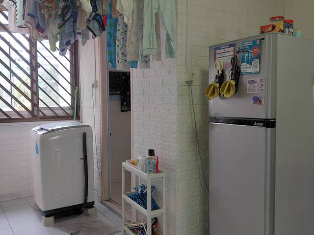 Common Room in Jurong West Street 81