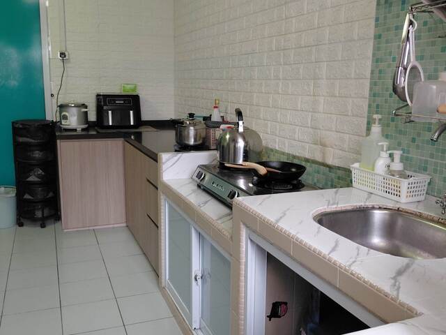 Common Room in Jurong West Street 81