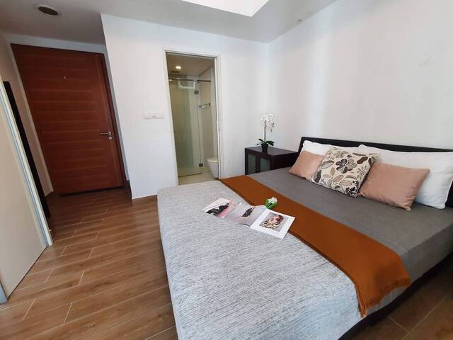 En-Suite Jr Master Room , Raffles Place MRT - CBD