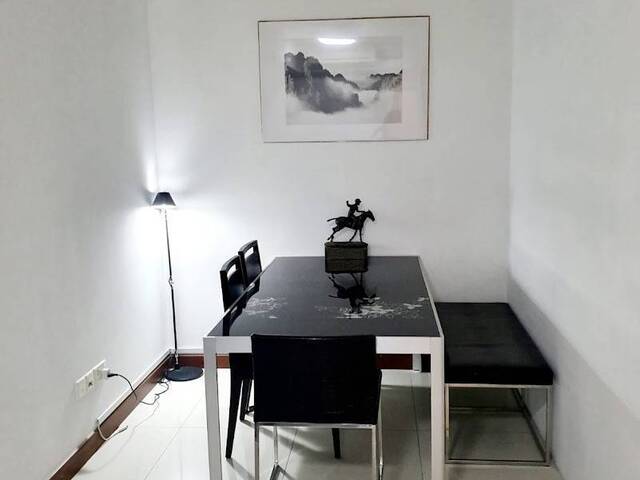 En-Suite Jr Master Room , Raffles Place MRT - CBD