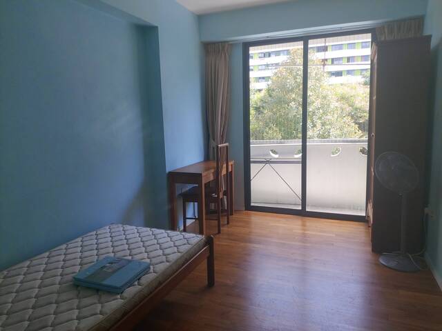 Common room near Waterway Point for rent