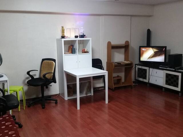 Woodland Common Room For Rent