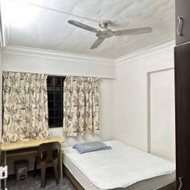 Common room at 224a compassvale walk for rent! Aircon wifi!