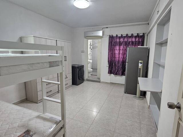 Master room at 803 woodlands street 81 for rent! Aircon wifi!