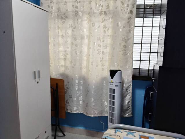 ROOM FOR LADY FOR RENT @ TOA PAYOH LOR 7
