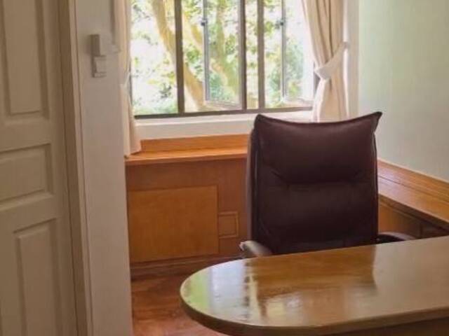 Buona Vista MRT Common Room