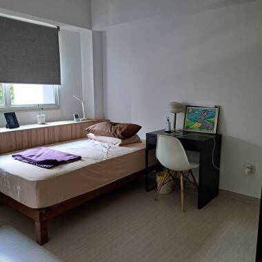 Near Coral Edge LRT station! Common room at 172a Edgedale plains for rent! Aircon wifi!