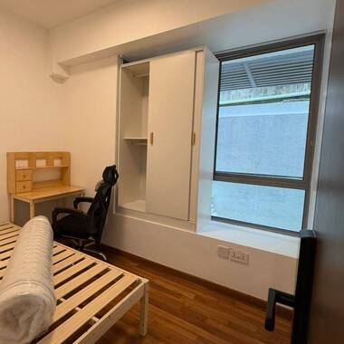 Common room at Mount Sophia Suites for rent! Aircon wifi!