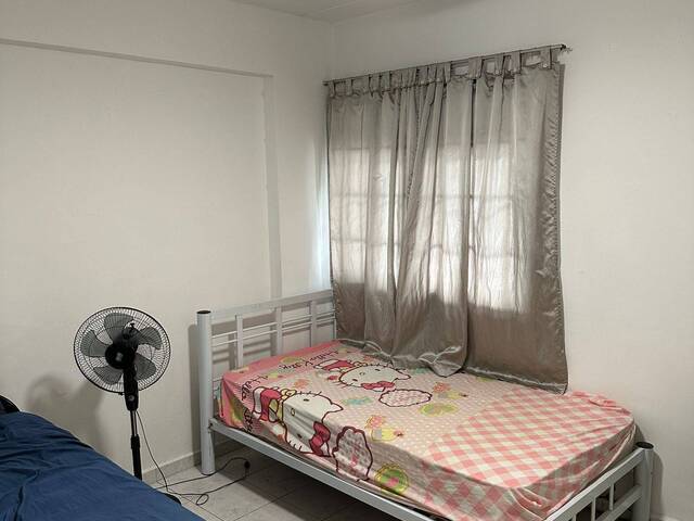 no owner common room at blk 509 Jelapng for rent