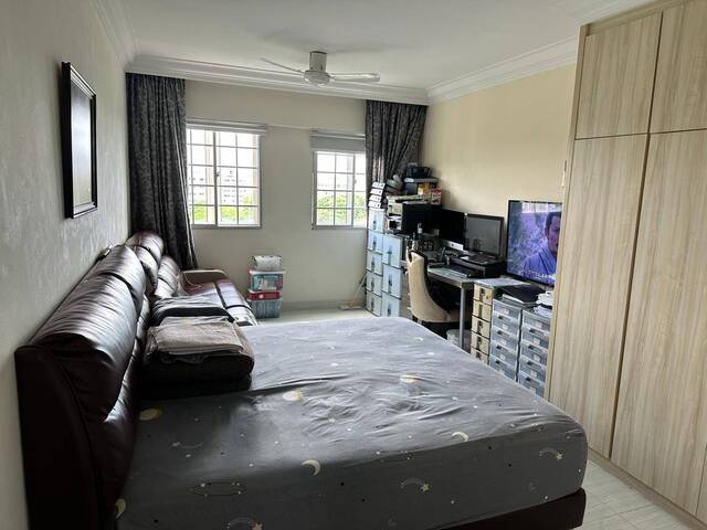 aircon master room at melville park  for rent (no owner)