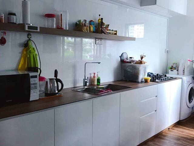 Blk 119D Kim Tian Road - $1350 for 1 LADY (Aircon + Wifi) - nice room, renovated