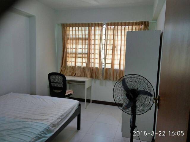 no owner aircon common room at Punggol blk 264a for rent